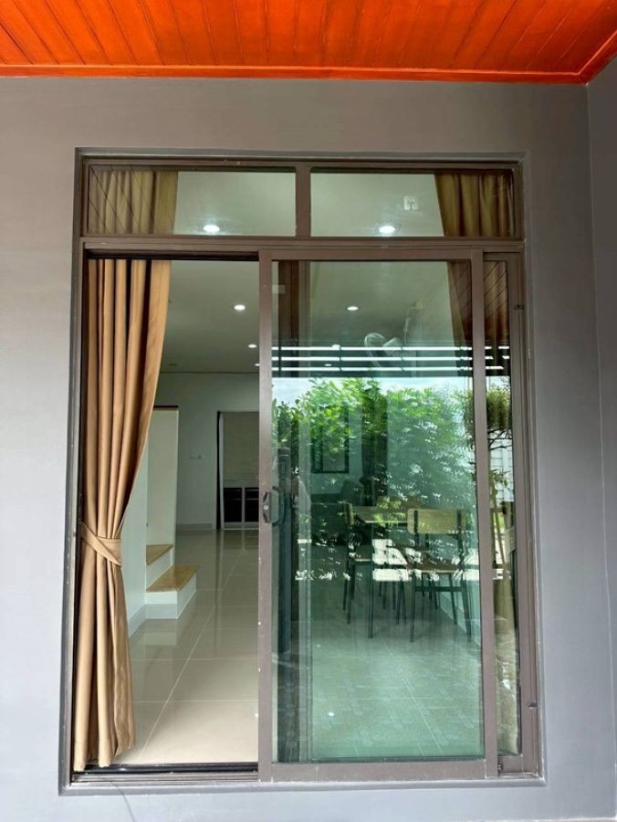 บ้านหัวมุม วิวสวน ให้เช่า โครงการ Pleno สุขสวัสดิ์-ประชาอุทิศ 60 เฟอร์นิเจอร์ครบ เข้าอยู่ได้ทันที โทร 085-144-0184