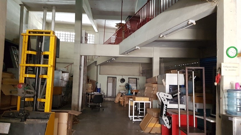 ขายอาคารพานิชย์ 3 ชั้น 3 คูหา ขนาด 77 ตรว. ในซอยสาธุประดิษฐ์19 แยก1 หรือซอยวัดโพธ์แมน ถ.นราธิวาสราชนครินทร์ 24