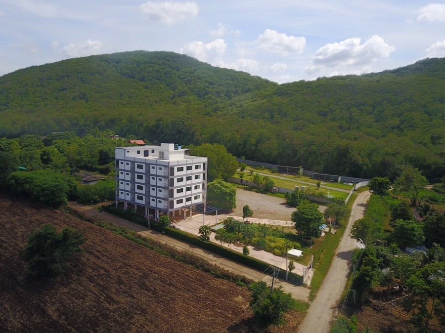 ขายอาคารคอนโด/โรงแรม 7 ชั้น 787 ตรว. ที่ปากช่อง เขาใหญ่ ใกล้สามแยกเขาแคน วิวสวยมาก