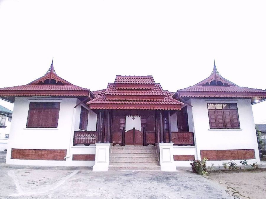 ขายบ้านเดี่ยวทรงไทยประยุกต์ล้านนาขนาด 282 ตรว. ติดถนนหิรัญนคร เทศบาลตำบลแม่จัน จ. เชียงราย