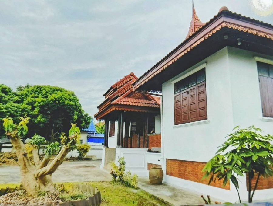 ขายบ้านเดี่ยวทรงไทยประยุกต์ล้านนาขนาด 282 ตรว. ติดถนนหิรัญนคร เทศบาลตำบลแม่จัน จ. เชียงราย