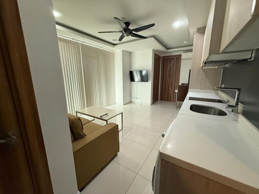 ขายต่ำกว่าราคาประเมิน คอนโด Arcadia Beach Resort 2 ห้องนอน 2 ห้องน้ำ ราคาพิเศษ ชั้น 8 ห้องริม เฟอร์นิเจอร์ครบ ใกล้วอร์คกิ้งสตรีท โทร.061-3659624