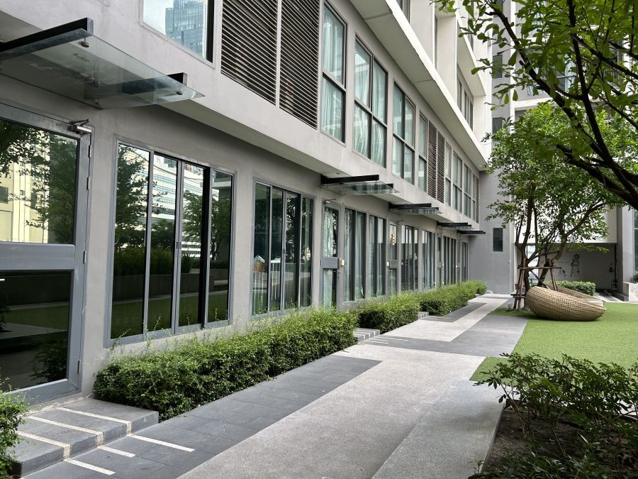 Sell IDEO MOBI Rama9 Condo near MRT Rama9 and Airport Link Makkasan