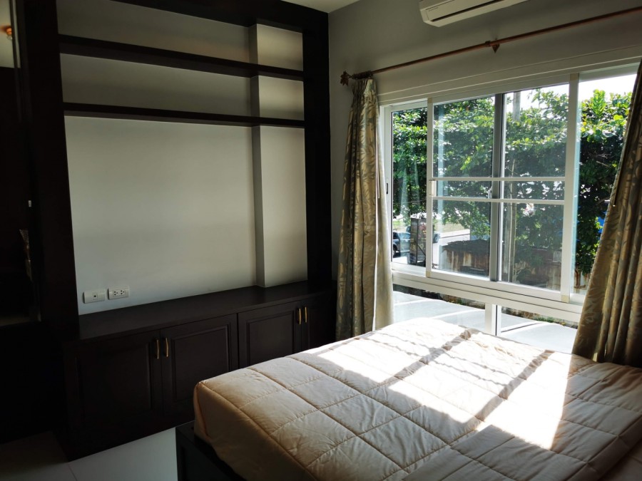 Sell Warunya Executive Condo Seangchan Beachfront ,Rayong Fully Furnished