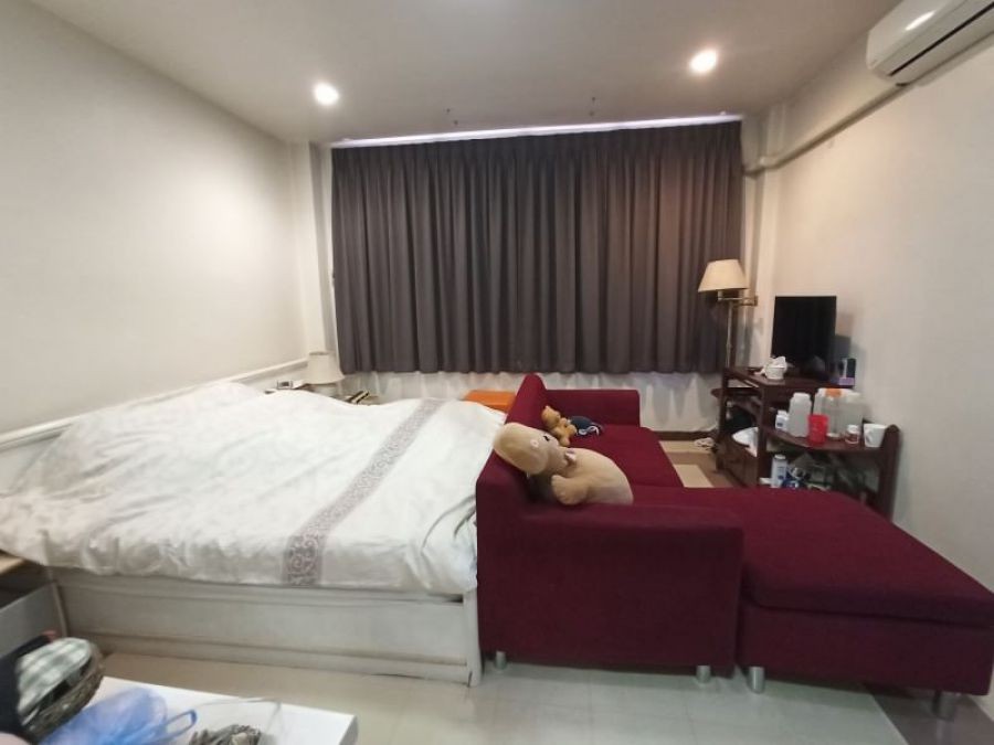 ขายอาคารพาณิชย์ 4 ชั้นครึ่ง ซอยรามคำแหง-กรุงเทพกรีฑา  ใกล้ศูนย์รวมสถานีรถไฟฟ้าแยกลำสาลี  เหมาะทำโฮมออฟฟิศหรือค้าขาย