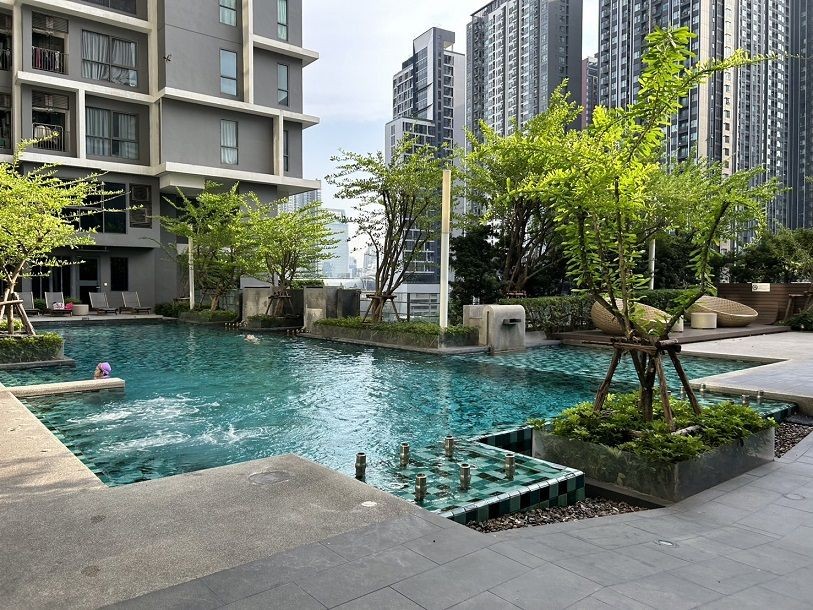 Sell IDEO MOBI Rama9 Condo near MRT Rama9 and Airport Link Makkasan