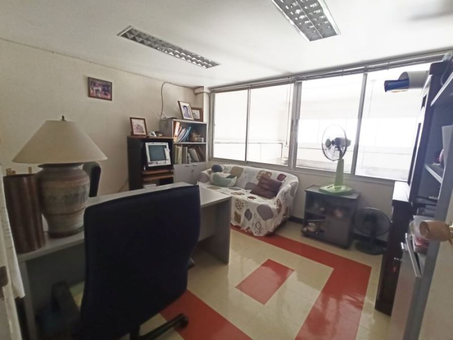 ขายอาคารพาณิชย์ 4 ชั้นครึ่ง ซอยรามคำแหง-กรุงเทพกรีฑา  ใกล้ศูนย์รวมสถานีรถไฟฟ้าแยกลำสาลี  เหมาะทำโฮมออฟฟิศหรือค้าขาย