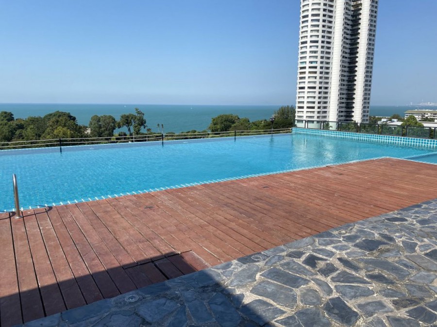 Sell  Condominium in Pattaya Jomtien near Motorway on Sukhumvit Road