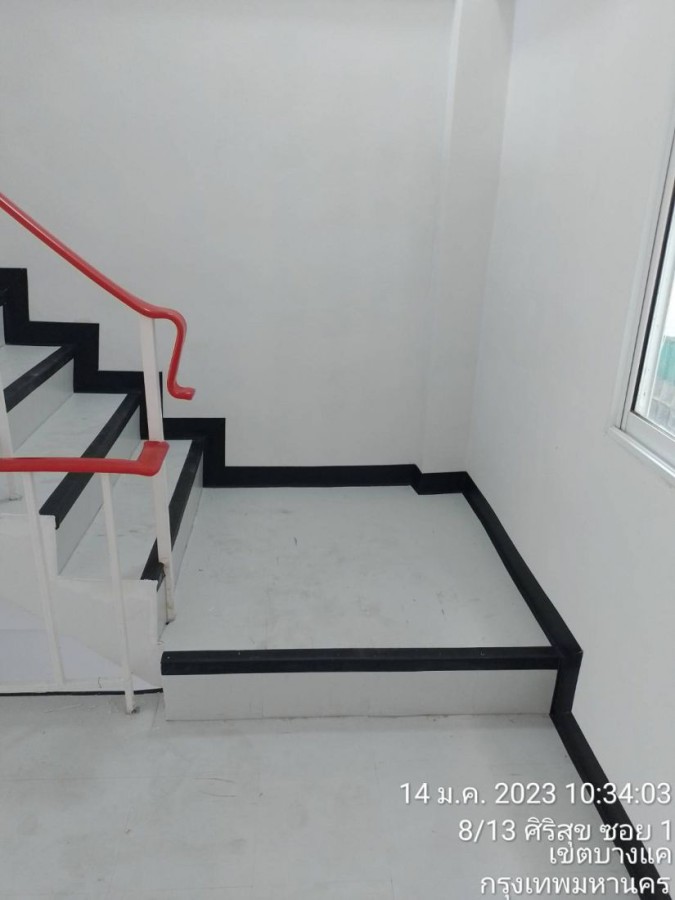 ขายอาคารพาณิชย์ 4 ชั้นมีชั้นลอย ปรับปรุงใหม่ ติดถนนกาญจนาภิเษก ซอยสุขสันต์6  บางแค