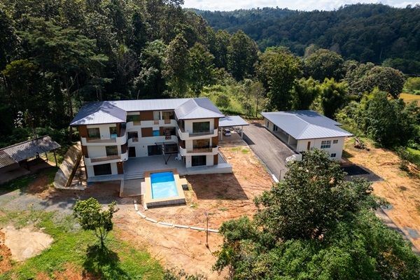 ขายที่ดิน พร้อมอาคาร วิวทะเลหมอก ทำเลศักยภาพ ดอยสะเก็ด – เชียงใหม่ บนเนื้อที่ 5 ไร่กว่า โทร 087-8783536