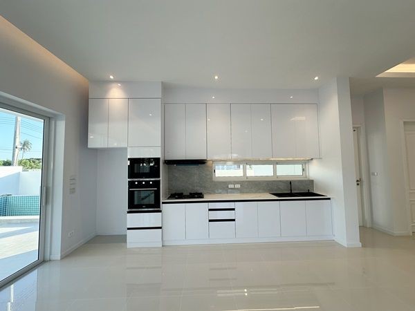 พูลวิลล่าโมเดิร์น 3 ห้องนอน 3.5 ห้องน้ำ สระเกลือส่วนตัว ในหัวหิน ใกล้ Black Mountain และรร.นานาชาติ โทร 0823664757