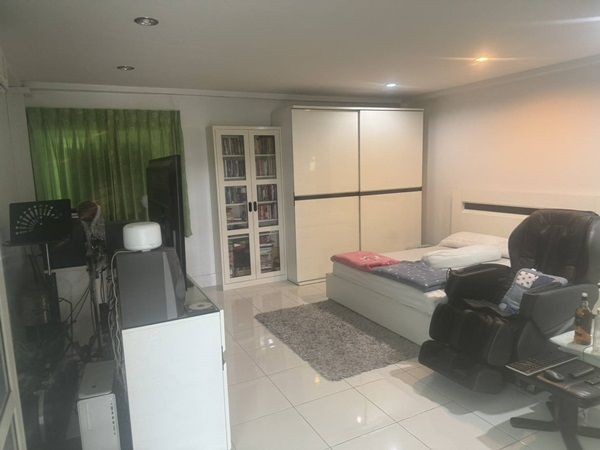 ขายด่วน ที่ดินติดถนนพระราม 3 ขนาด 139 ตรว. ใกล้เซ็นทรัลพระราม 3 เดินทางสะดวก โทร 0985978993 เจ้าของขายเองไม่ผ่านนายหน้า