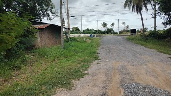 ขายที่ดินแปลงสวย ริมถนนเพชรเกษม ขาออก หัวหิน–ปราณบุรี ถูกสุดในย่านนี้! โทร 0889244695