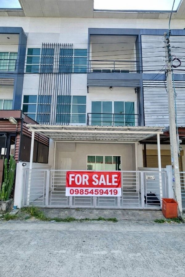 ขายทาวน์โฮม 3 ชั้น รีโนเวทใหม่ ข้างซอยวัดบางปิ้ง ถ.ศรีนครินทร์ อ.บางเมือง จ.สมุทรปราการ โทร 098-5459419