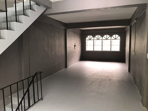 ให้เช่า ตึกแถว 4 ชั้น ต่อเติมเต็ม เอกชัย 69/1 ราคา 1หมื่นบาท/ด. บาท T. 086-4540423