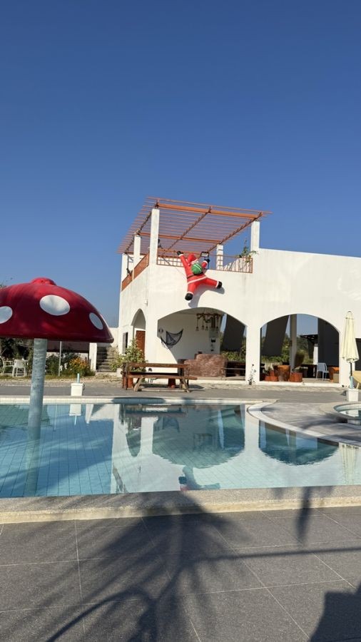 ขายกิจการร้านกาแฟ สระว่ายน้ำ วิลล่า 4 หลัง อ.แม่ริม จ.เชียงใหม่ พร้อมบริหารกิจการต่อได้เลย โทร 088-9162454