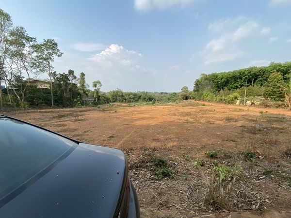 ขาย!!! ที่ดินสวย ทำเลศักยภาพ ใจกลางเมือง..หลังค่ายตากสิน..เนื้อที่ 14 ไร่เศษ โทร 092-5635533