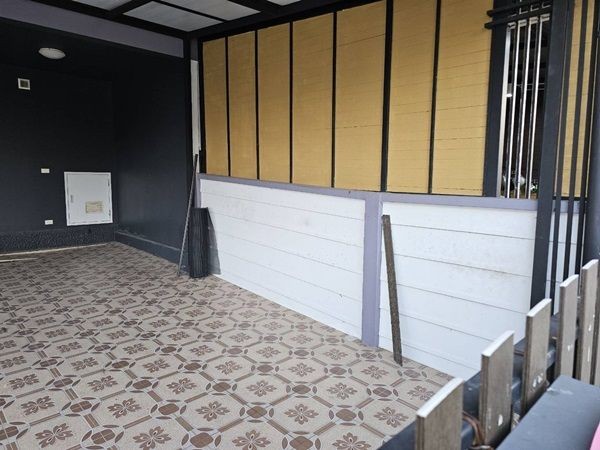 ขายด่วน บ้านทาวเฮ้าส์ หมู่บ้านศิวาลัย บางสมัคร บางปะกง ฉะเชิงเทรา สภาพใหม่ เนื้อที่ 42 ตรว. โทร 0632359638