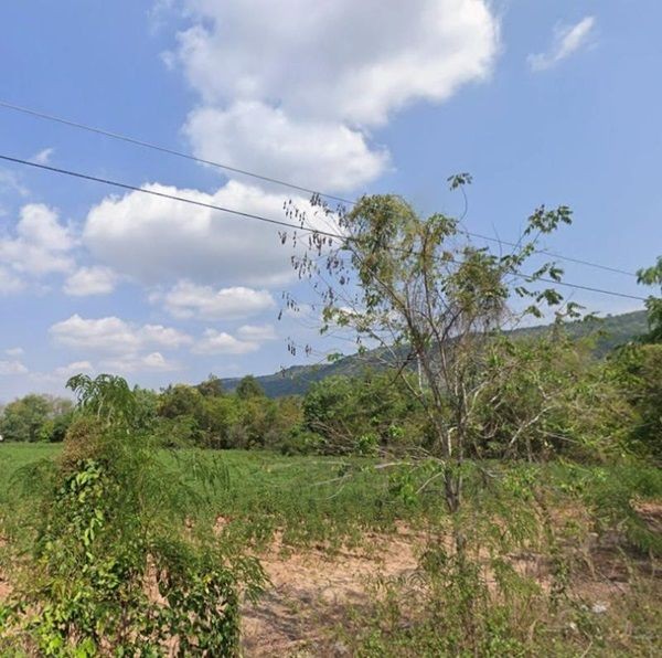 ขายด่วน ที่ดินแปลงใหญ่ 42 ไร่ วิวเขาสวย กบินทร์บุรี จ.ปราจีนบุรี ทำเลดี โทร 066-112-0133